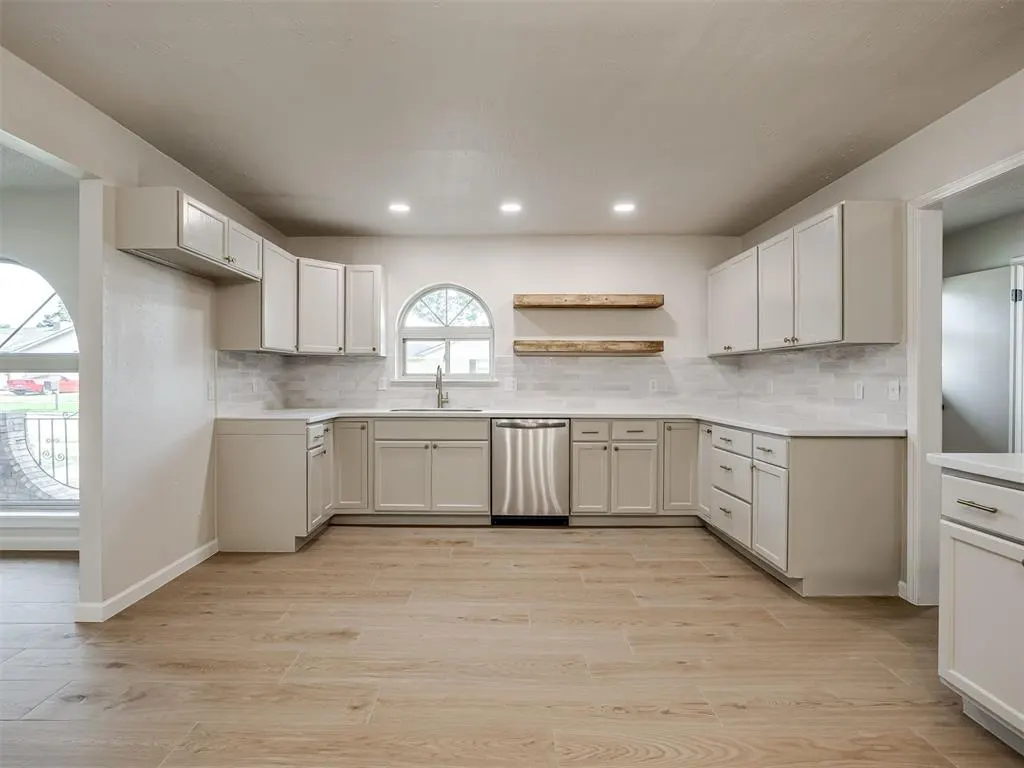 Photo 13 — 1320 Lowrie Lane, Oklahoma City, OK 73159
