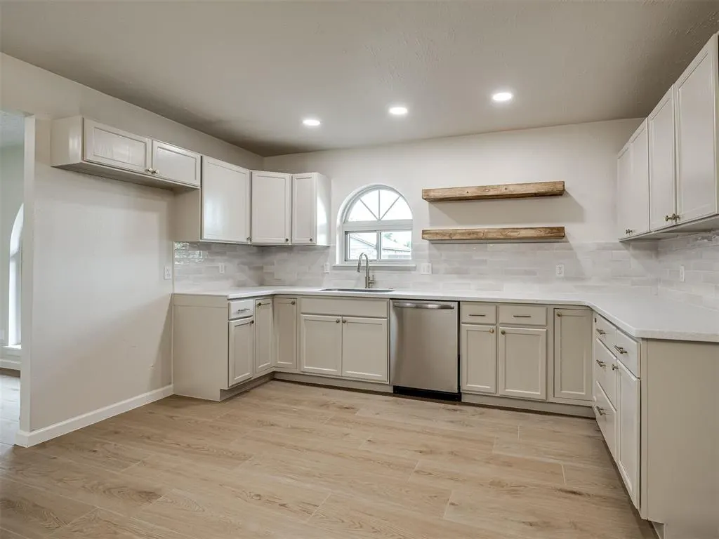 Photo 14 — 1320 Lowrie Lane, Oklahoma City, OK 73159