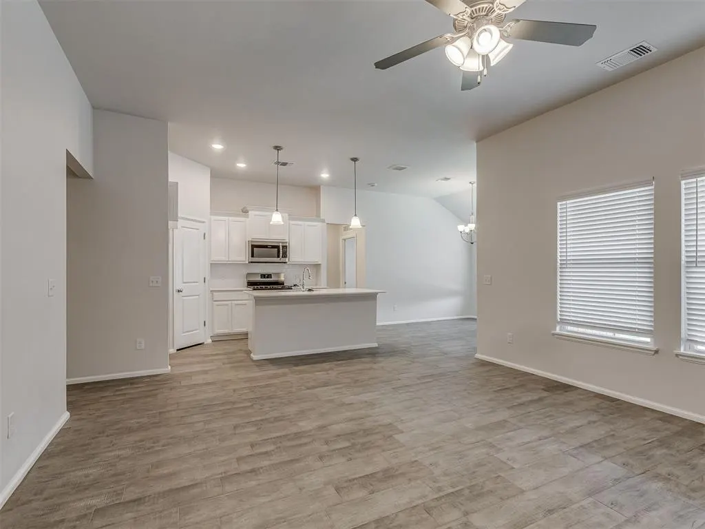 Photo 6 — 408 Haven Street, Yukon, OK 73099