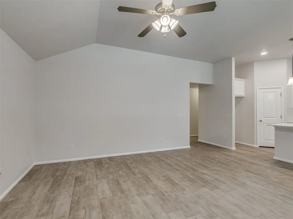 Photo 7 — 408 Haven Street, Yukon, OK 73099