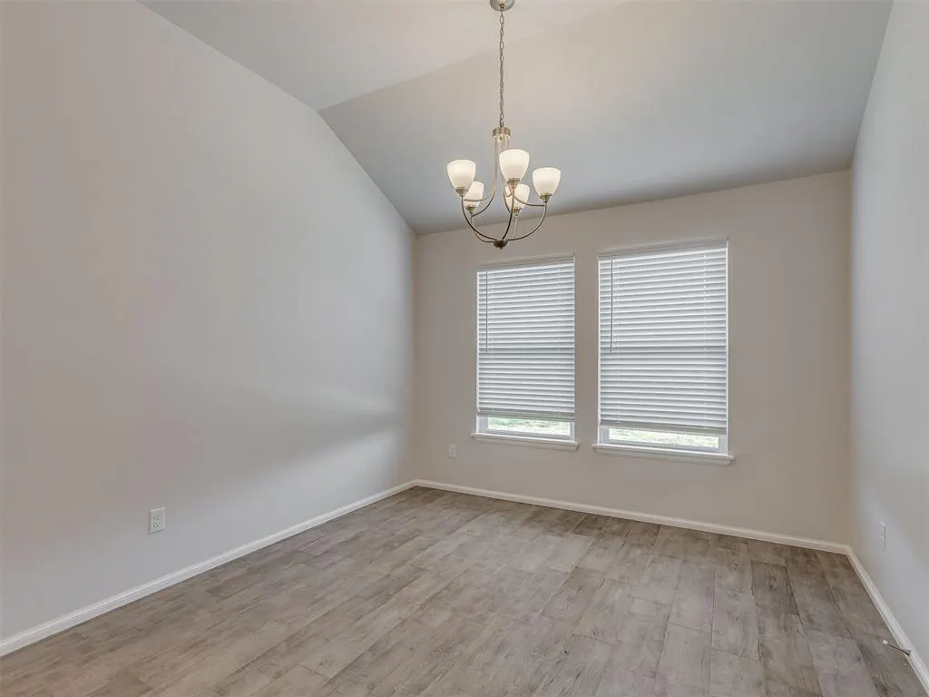 Photo 14 — 408 Haven Street, Yukon, OK 73099