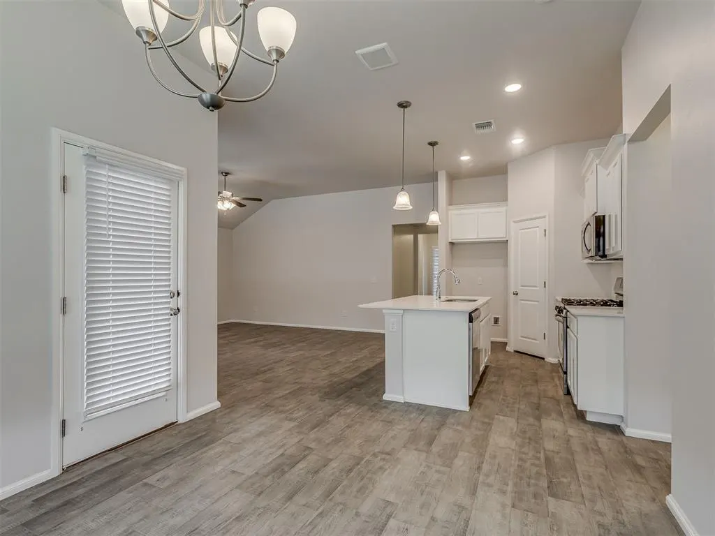 Photo 15 — 408 Haven Street, Yukon, OK 73099