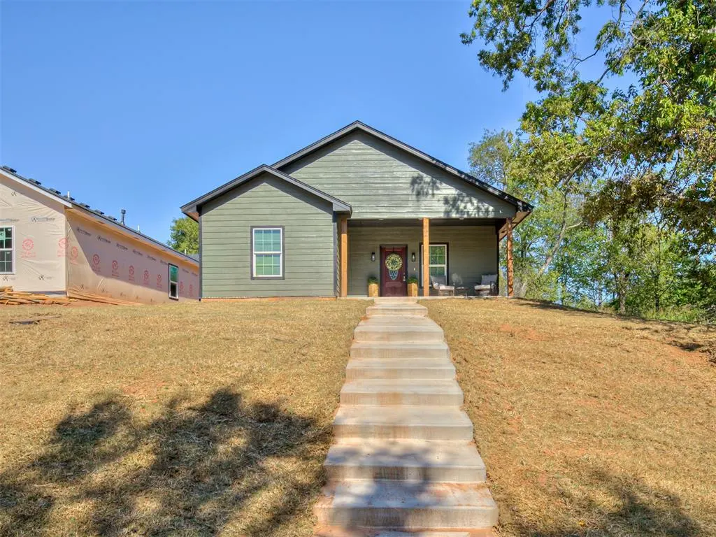 Front exterior — 712 E Lincoln Avenue, Guthrie, OK 73044