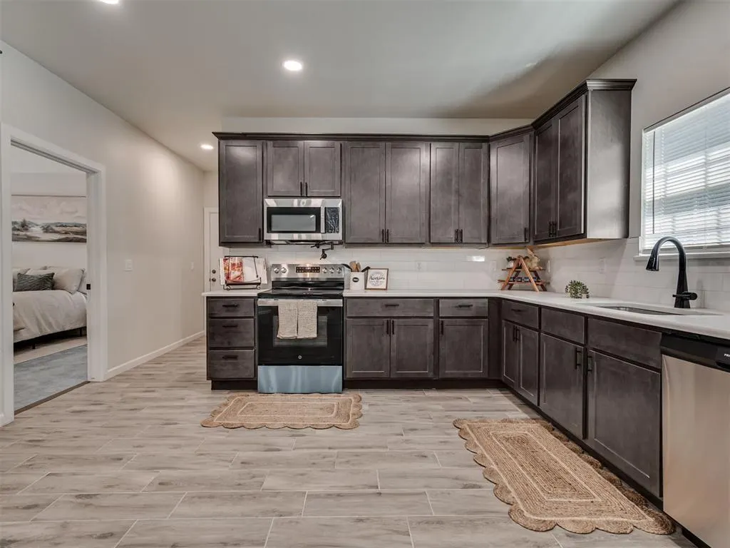 Photo 13 — 712 E Lincoln Avenue, Guthrie, OK 73044