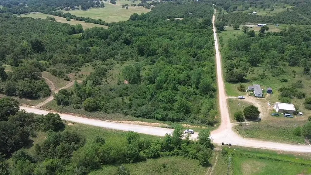 Photo 2 — 14450 Bridge Creek Drive, Norman, OK 73026