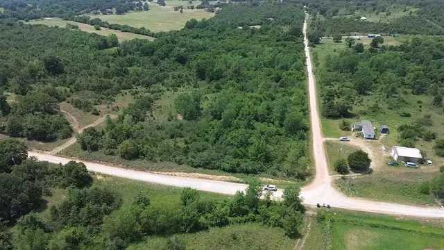 Photo 2 — 14450 Bridge Creek Drive, Norman, OK 73026