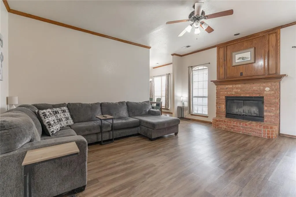 Photo 3 — 604 SW 160th Street, Oklahoma City, OK 73170