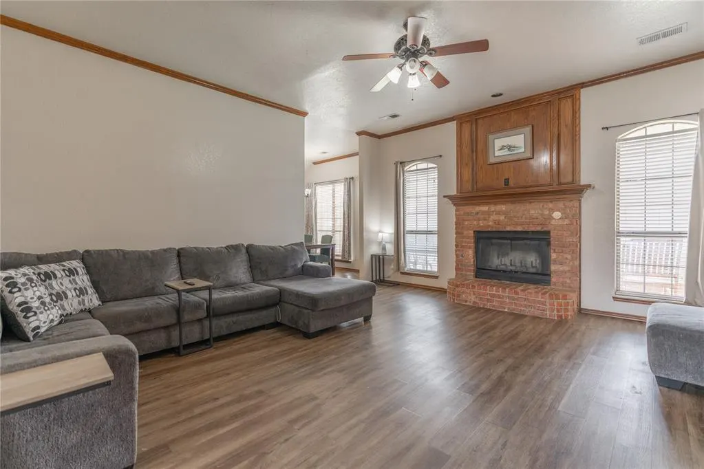 Photo 4 — 604 SW 160th Street, Oklahoma City, OK 73170