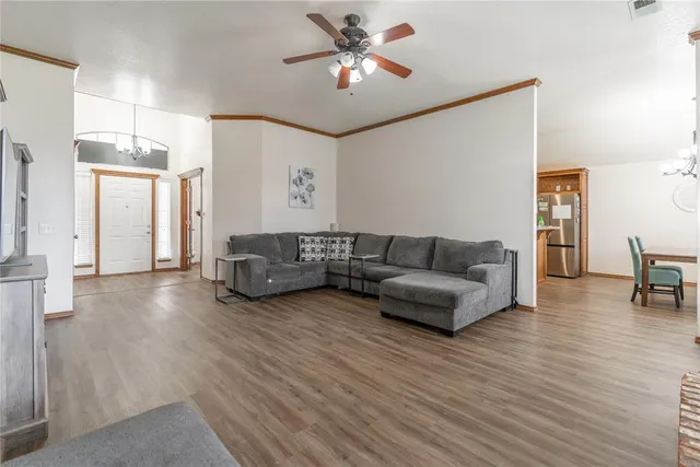 Photo 8 — 604 SW 160th Street, Oklahoma City, OK 73170