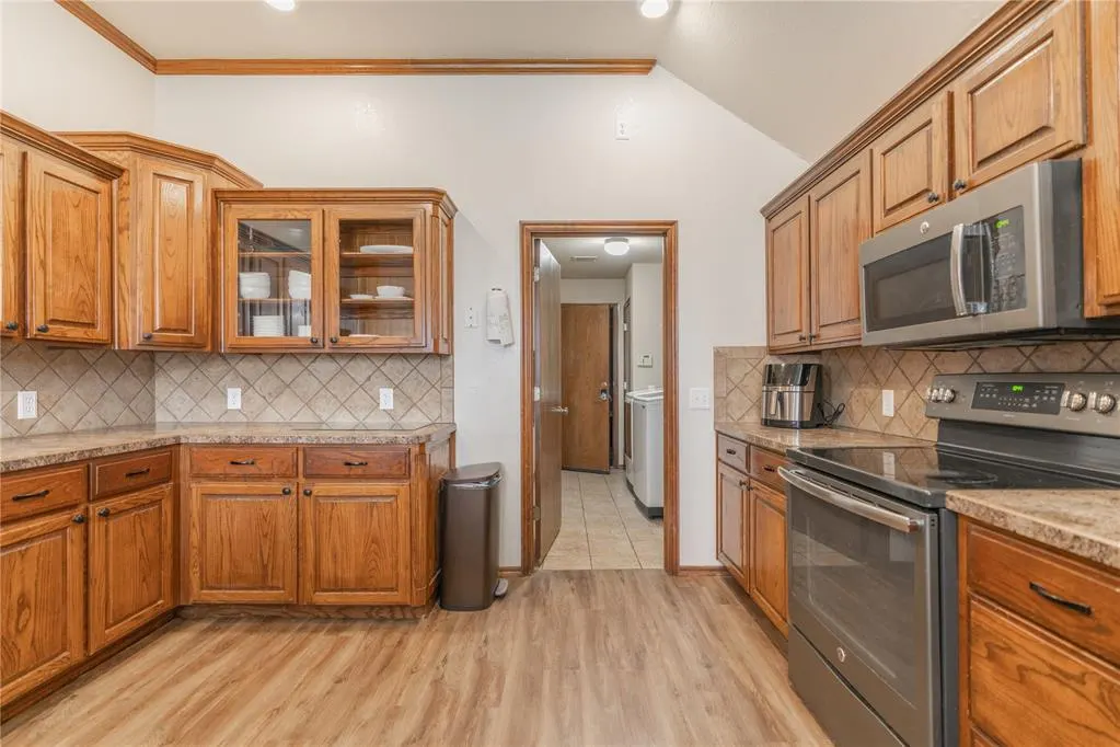 Photo 15 — 604 SW 160th Street, Oklahoma City, OK 73170