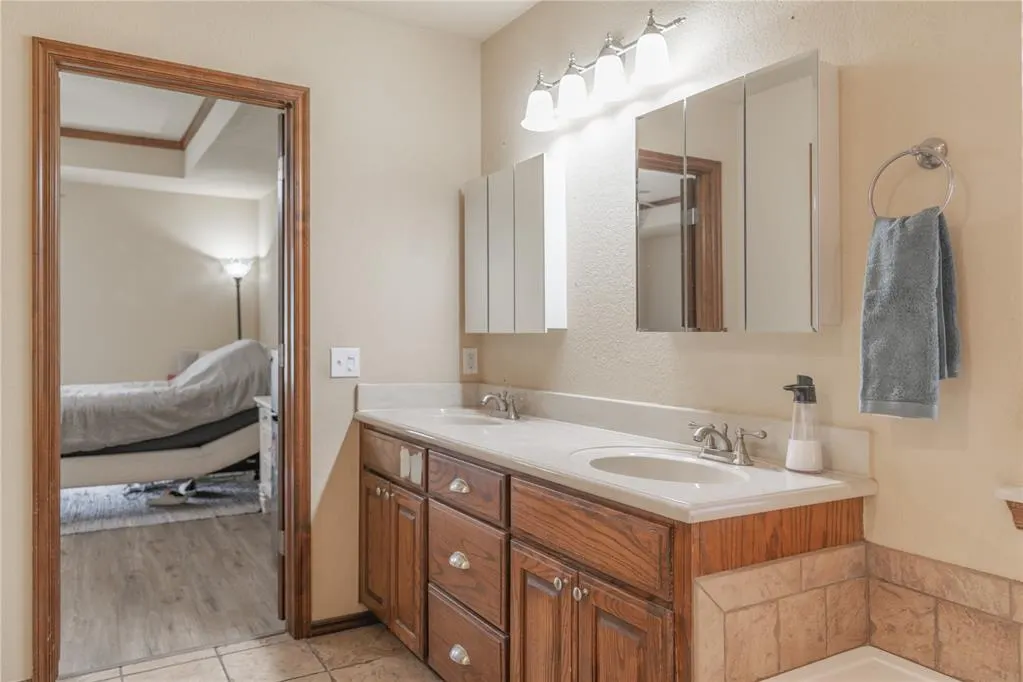 Photo 30 — 604 SW 160th Street, Oklahoma City, OK 73170