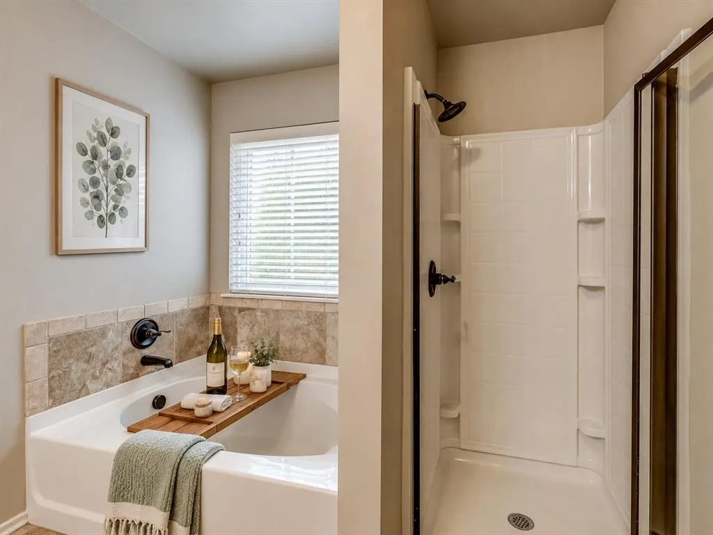 Photo 9 — 19120 Espada Drive, Edmond, OK 73012