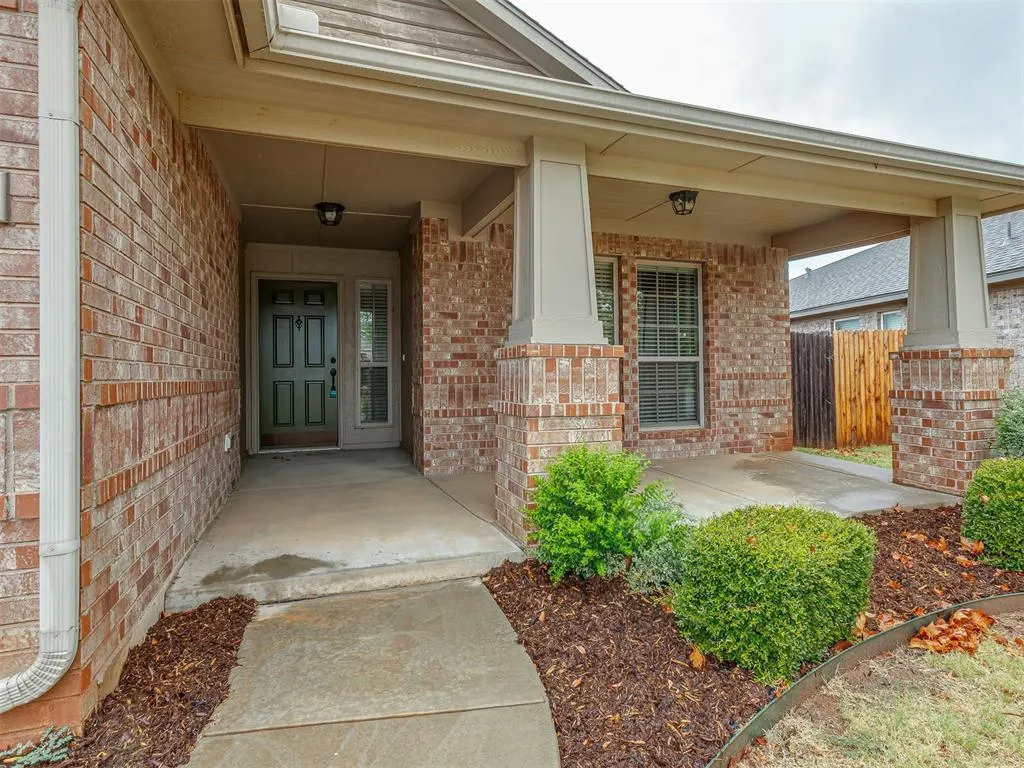 Photo 15 — 19120 Espada Drive, Edmond, OK 73012