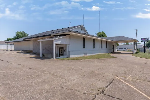Photo 2 — 4620 S Santa Fe Avenue, Oklahoma City, OK 73109