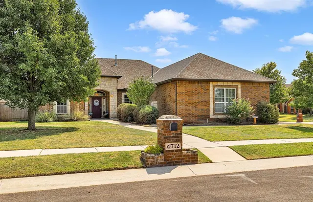 Photo 3 — 4712 SW 126th Place, Oklahoma City, OK 73173