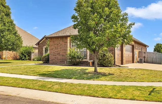 Photo 4 — 4712 SW 126th Place, Oklahoma City, OK 73173