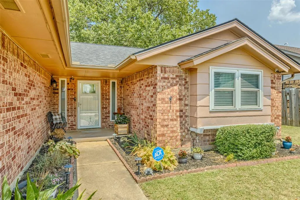 Photo 3 — 409 Williams Drive, Oklahoma City, OK 73160
