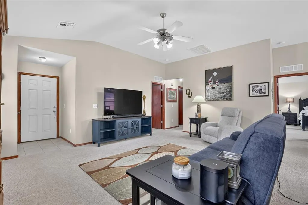 Photo 3 — 18205 Viento Drive, Edmond, OK 73012