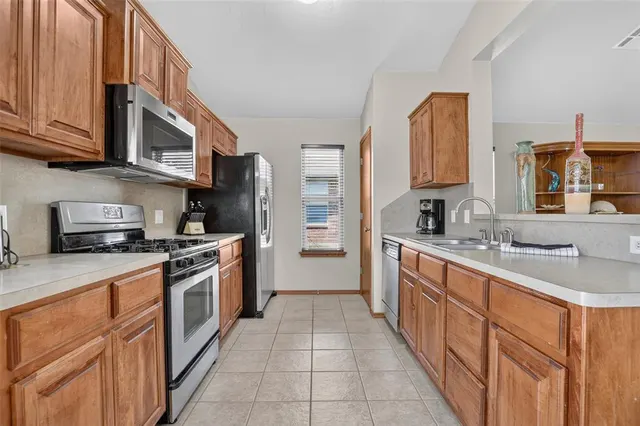 Photo 8 — 18205 Viento Drive, Edmond, OK 73012