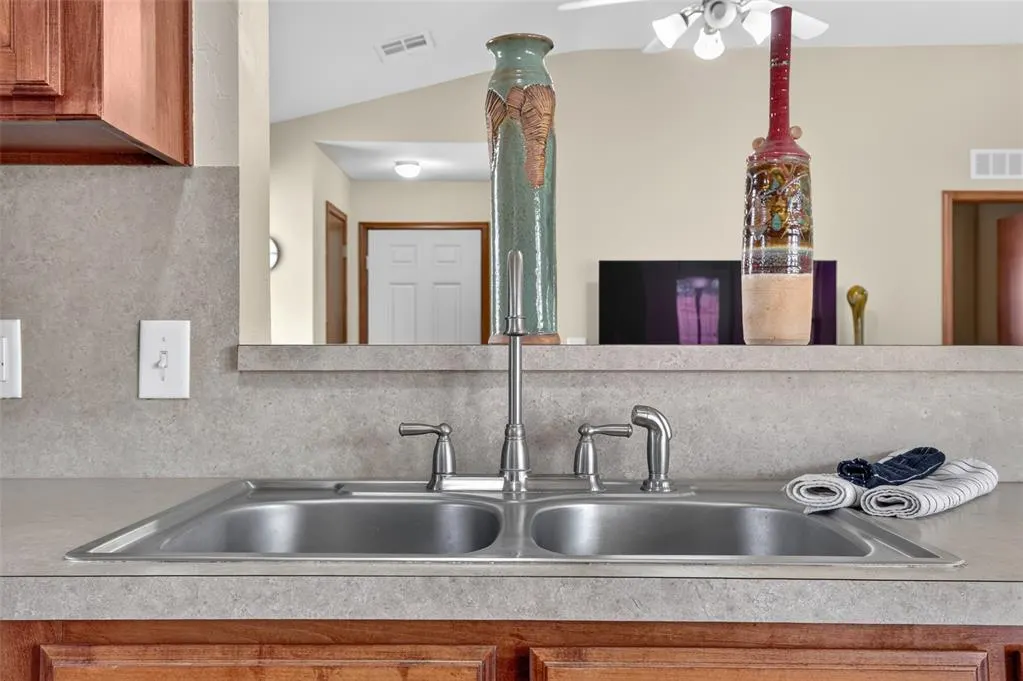 Photo 11 — 18205 Viento Drive, Edmond, OK 73012