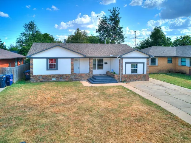 Photo 3 — 2216 SW 60th Streets, Oklahoma City, OK 73159