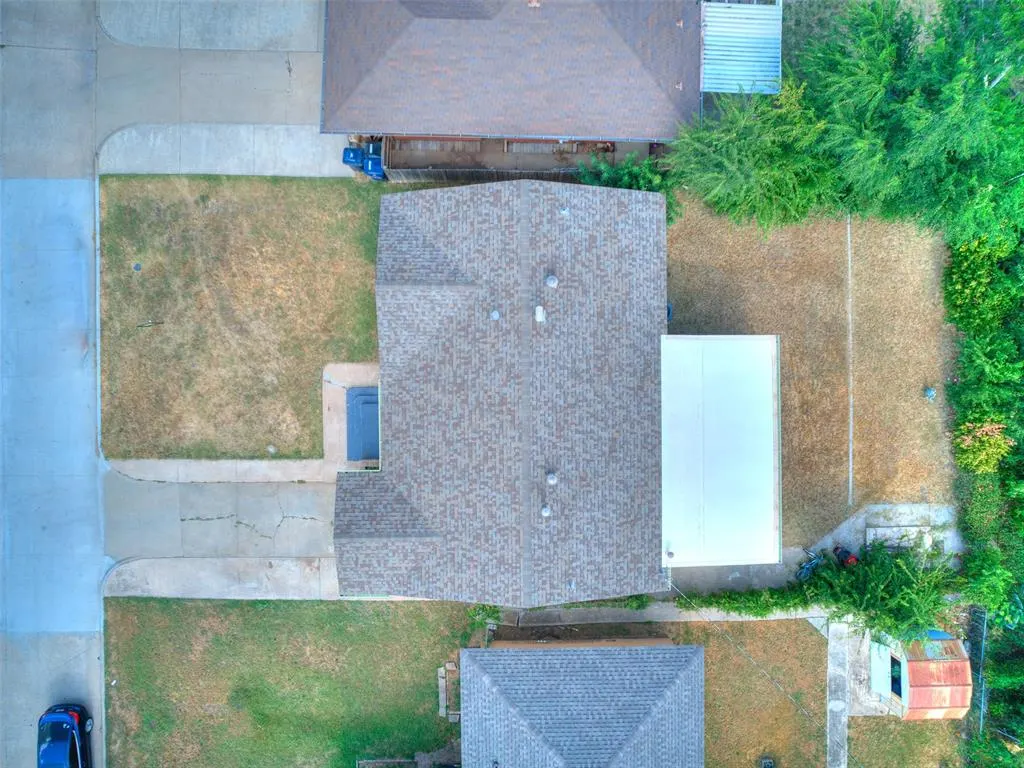 Photo 6 — 2216 SW 60th Streets, Oklahoma City, OK 73159