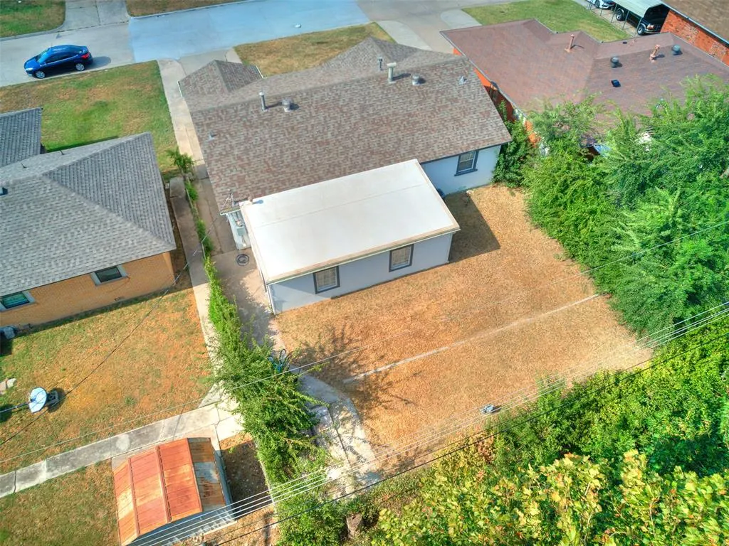 Photo 8 — 2216 SW 60th Streets, Oklahoma City, OK 73159