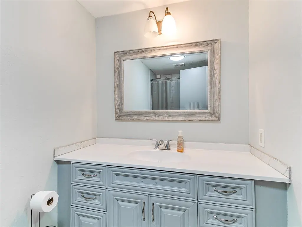 Photo 37 — 2216 SW 60th Streets, Oklahoma City, OK 73159