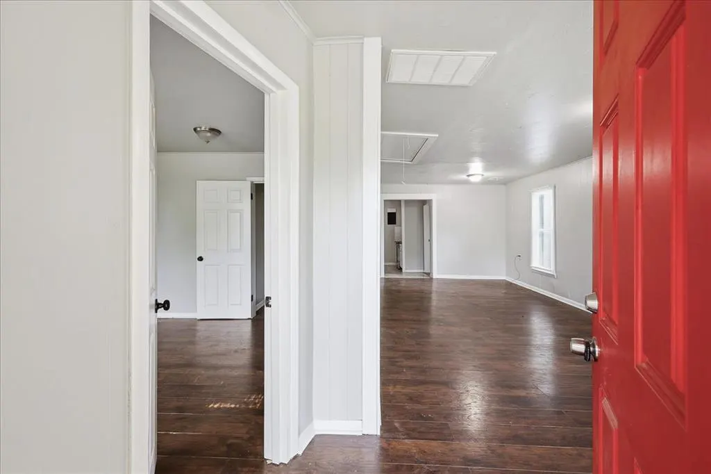 Photo 3 — 1216 E Vilas Avenue, Guthrie, OK 73044