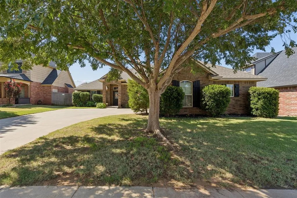 Photo 3 — 9024 NW 84th Terrace, Yukon, OK 73099