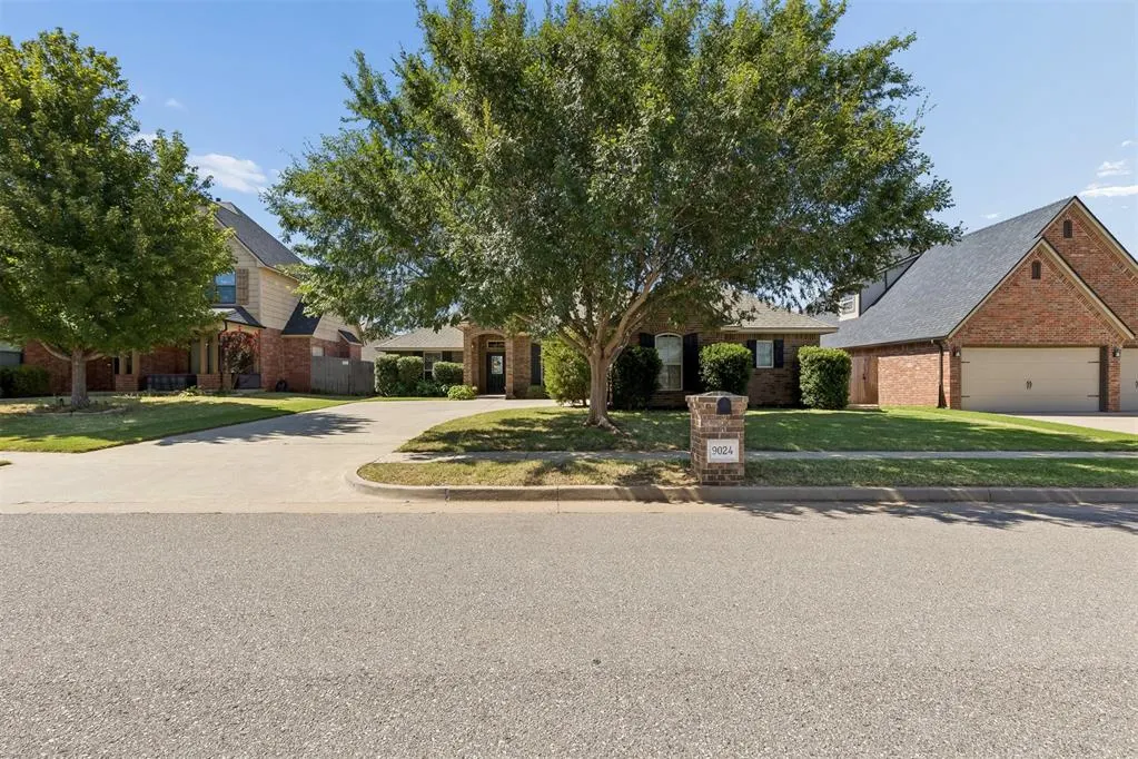 Photo 6 — 9024 NW 84th Terrace, Yukon, OK 73099