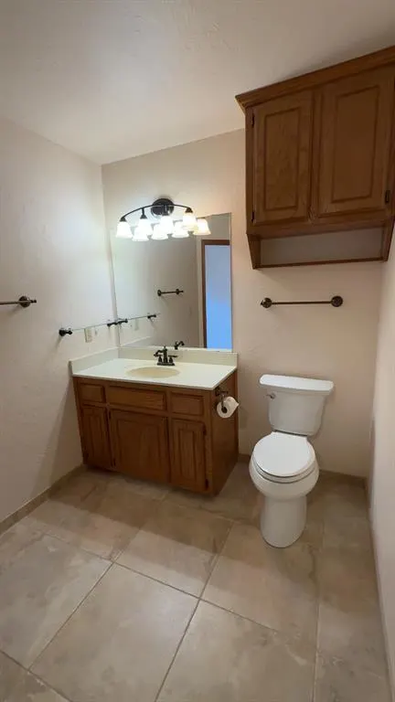 Photo 7 — 11608 SW 3rd Street, Yukon, OK 73099