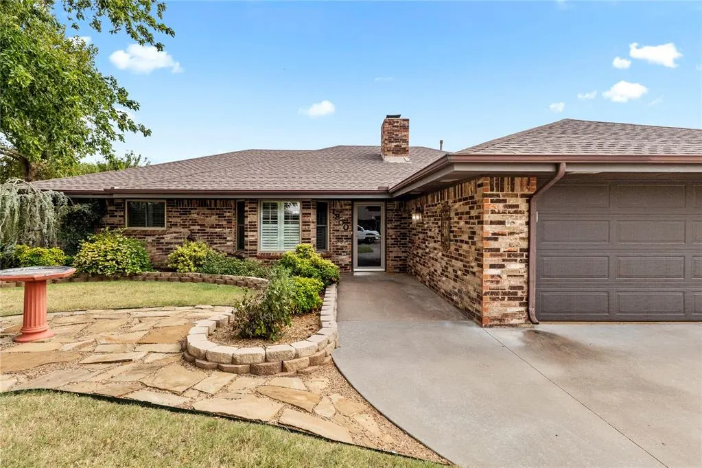 Photo 2 — 1800 Sandstone Avenue, Weatherford, OK 73096