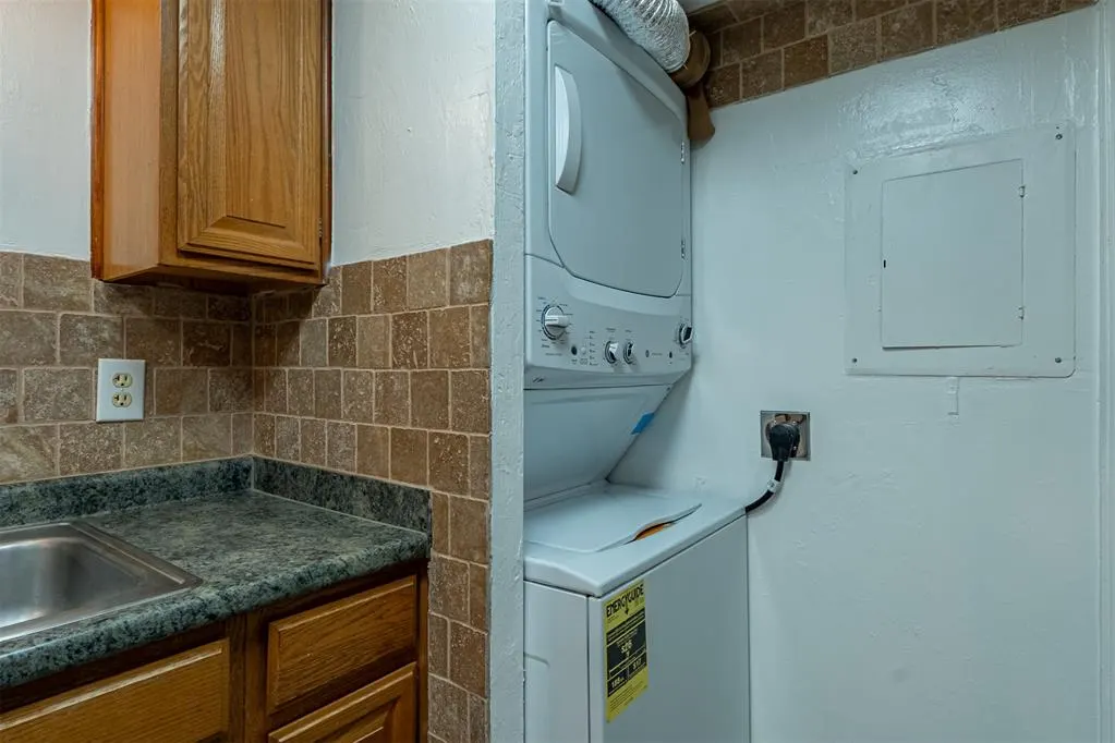Photo 11 — 11130 Stratford Drive 418, Oklahoma City, OK 73120