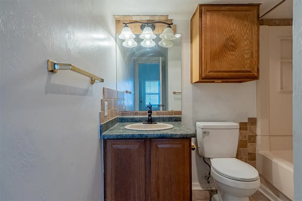 Photo 17 — 11130 Stratford Drive 418, Oklahoma City, OK 73120