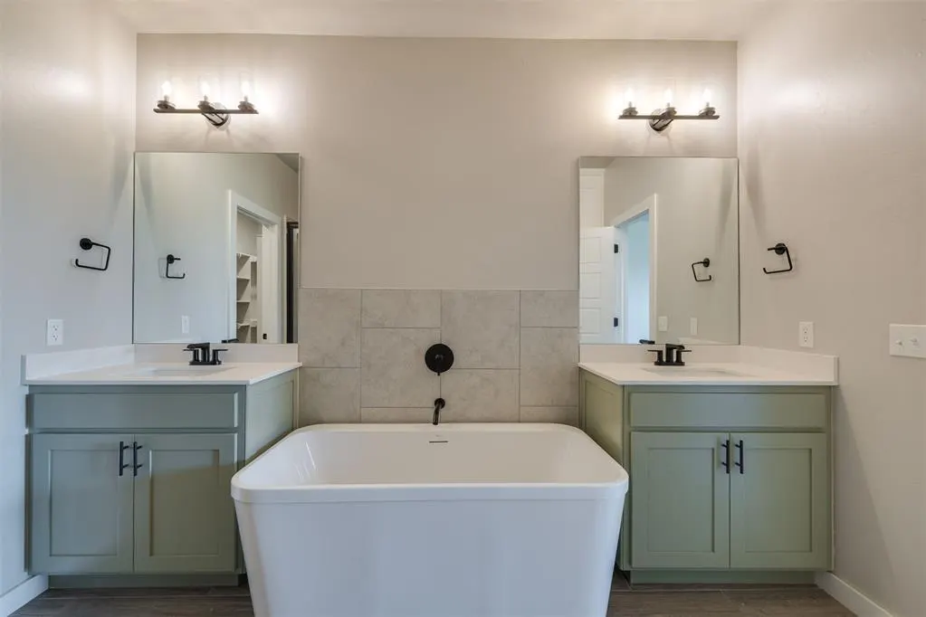 Photo 4 — 409 Carlow Way, Yukon, OK 73099