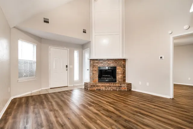 Photo 2 — 2607 Lonnie Lane, Moore, OK 73170