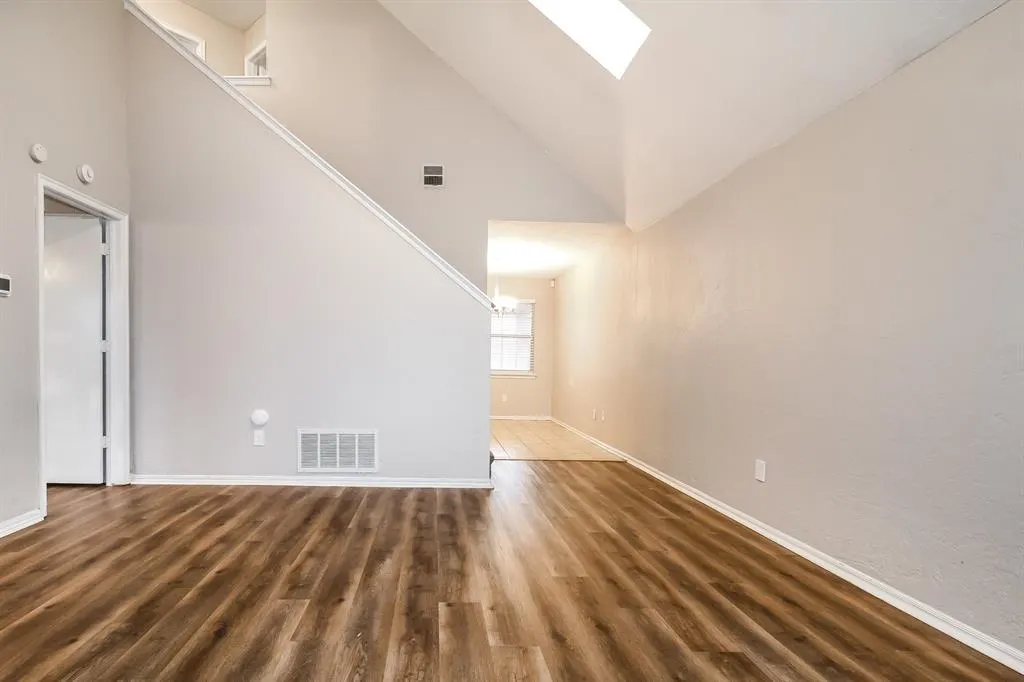 Photo 3 — 2607 Lonnie Lane, Moore, OK 73170