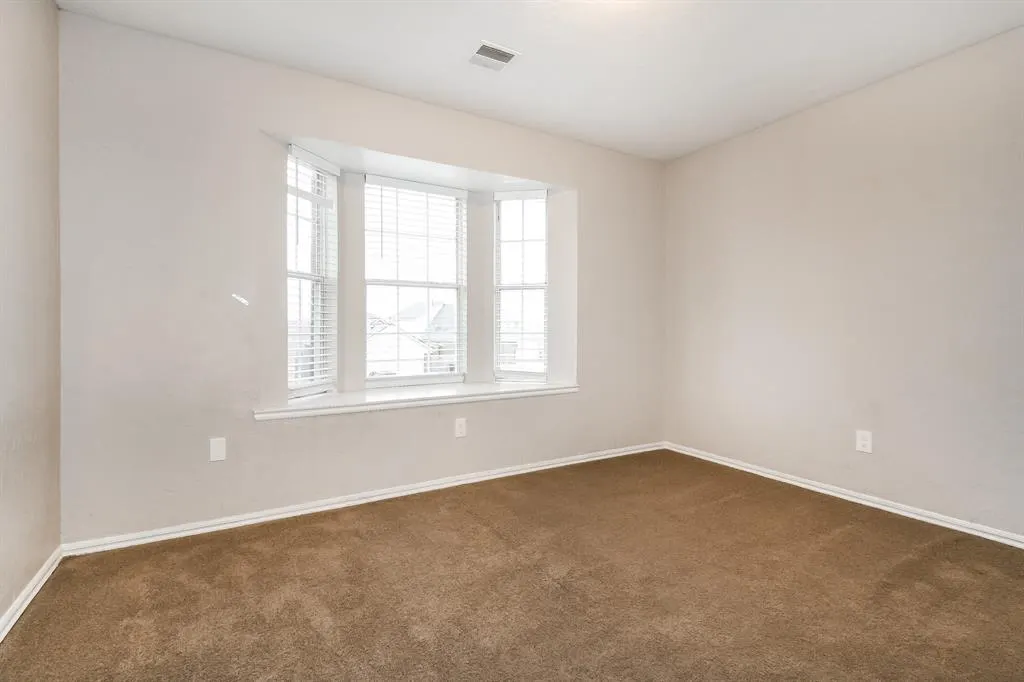 Photo 13 — 2607 Lonnie Lane, Moore, OK 73170