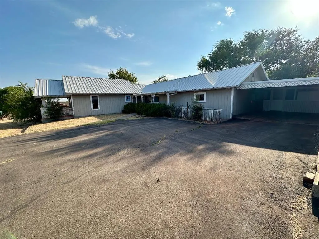 Photo 4 — 201 S Ninth Street, Cheyenne, OK 73628