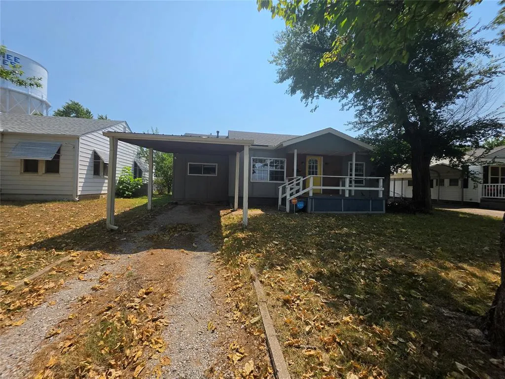 Front exterior — 1947 N Louisa Avenue, Shawnee, OK 74804