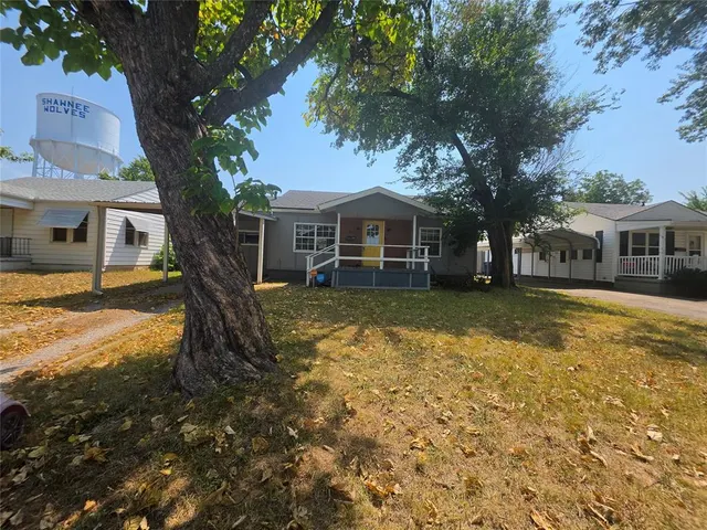 Photo 2 — 1947 N Louisa Avenue, Shawnee, OK 74804