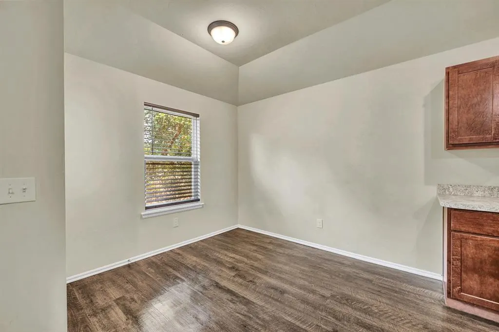 Photo 6 — 831 Twin Lakes Drive, Noble, OK 73068