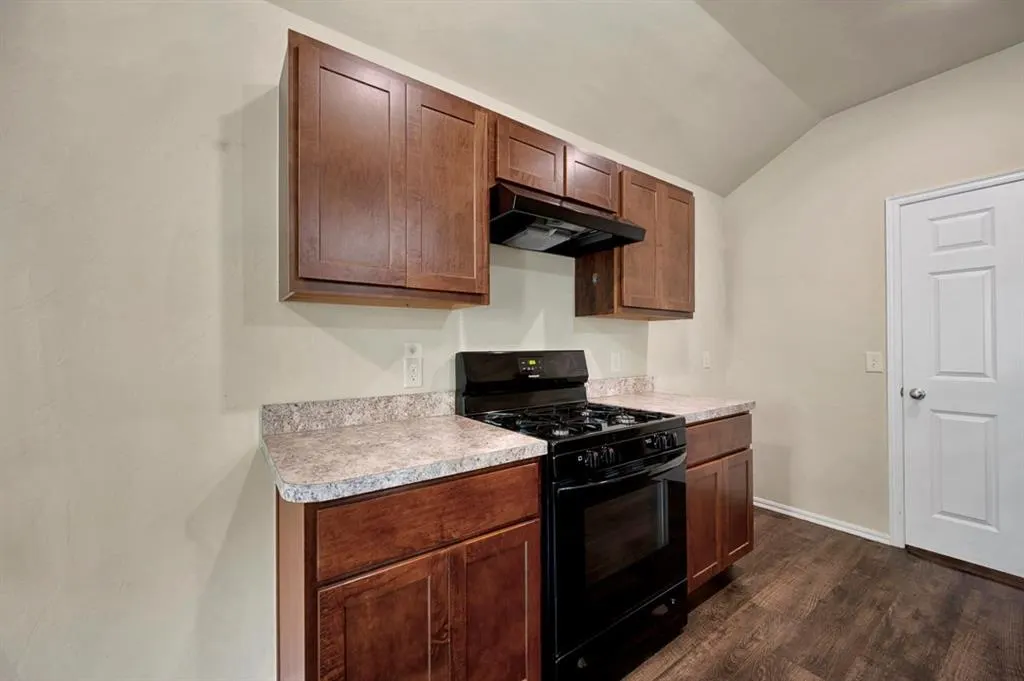 Photo 9 — 831 Twin Lakes Drive, Noble, OK 73068