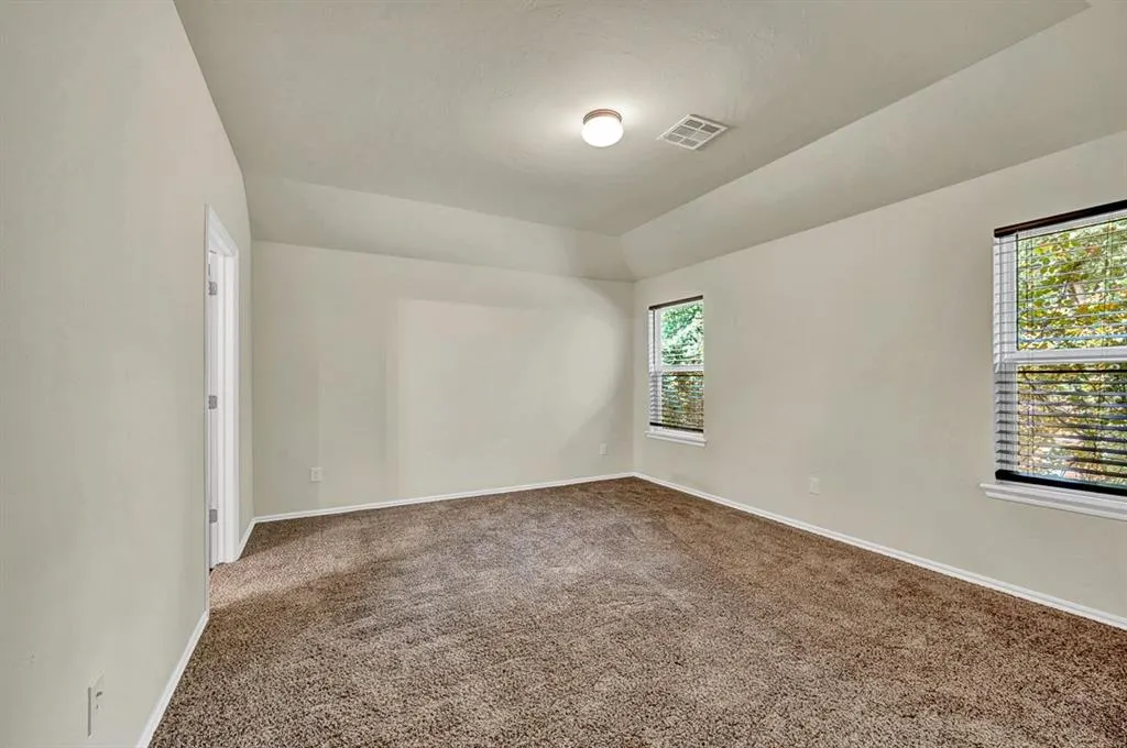 Photo 12 — 831 Twin Lakes Drive, Noble, OK 73068