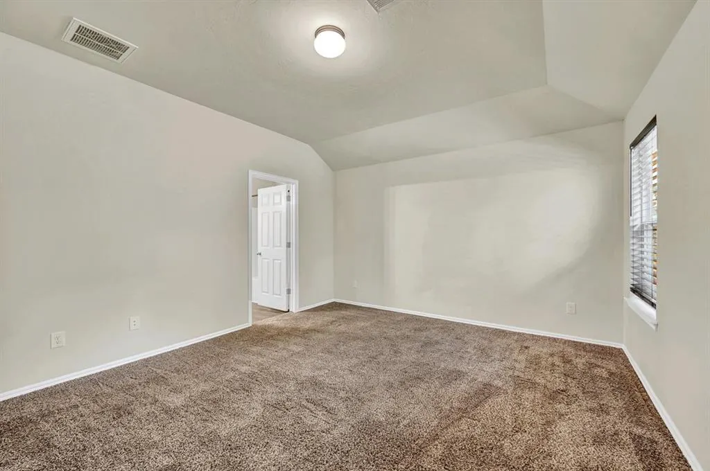 Photo 13 — 831 Twin Lakes Drive, Noble, OK 73068