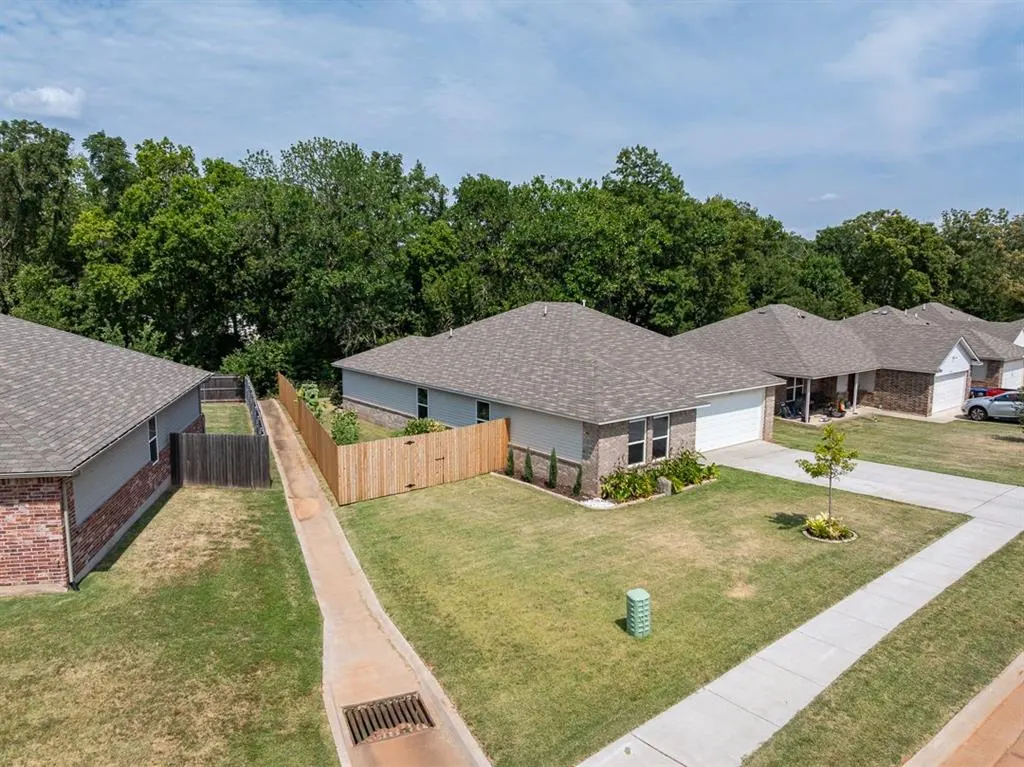Photo 34 — 831 Twin Lakes Drive, Noble, OK 73068