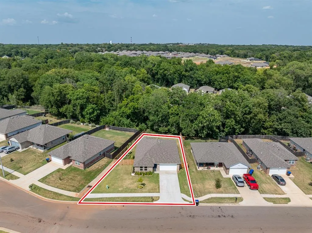 Photo 38 — 831 Twin Lakes Drive, Noble, OK 73068