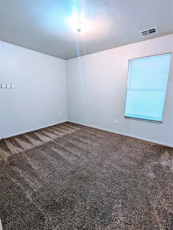 Photo 11 — 15609 Camellia Road, Oklahoma City, OK 73170