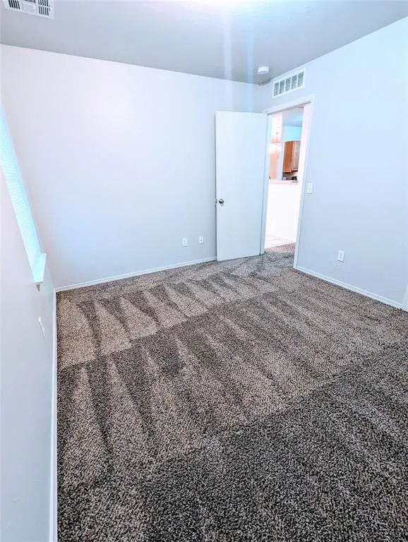 Photo 13 — 15609 Camellia Road, Oklahoma City, OK 73170